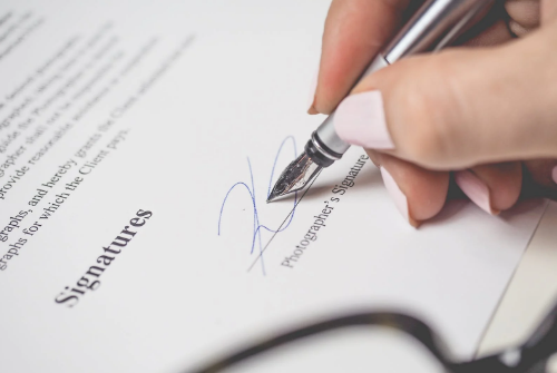 如何签订外包合同