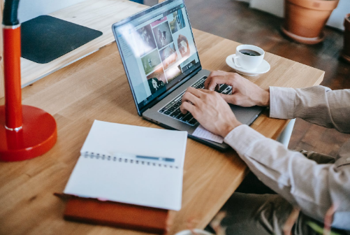 如何管理电商客服