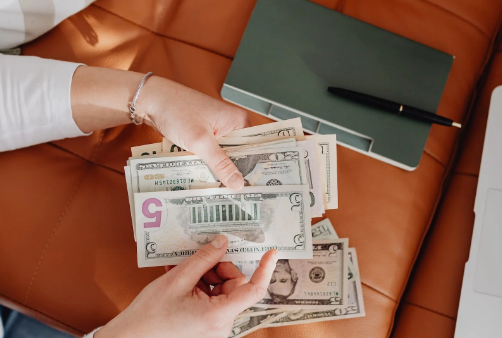 外包客服费用怎么算