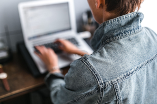 抖音客服外包协议