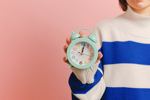 客服外包服务人员是如何为小红书店铺服务的？