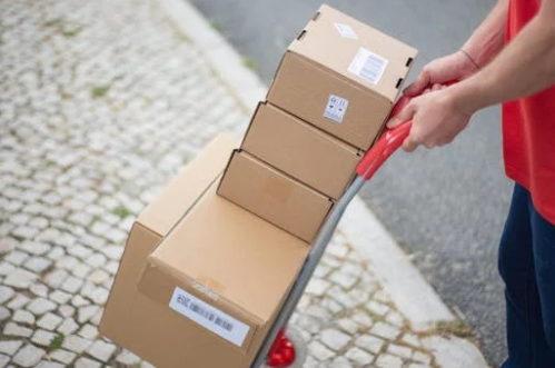 云仓革命：电商物流的智能化升级与降本增效之道